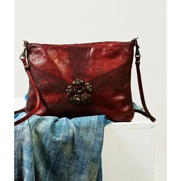 Free People x Campomaggi Arrow Rose Leather Crossbody - Picture 5 of 16